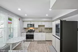 1564 Applewood Cir, Yardley, PA 19067 - Photo 18