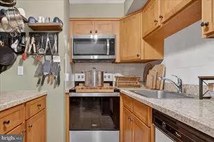 41021 Coopers Pl, Holland, PA 18966 - Photo 14