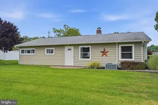 1 Gun Rd, Levittown, PA 19057 - Photo 38