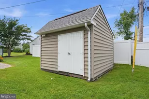 1 Gun Rd, Levittown, PA 19057 - Photo 28