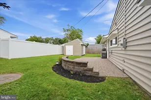 1 Gun Rd, Levittown, PA 19057 - Photo 34