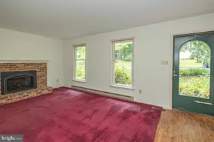 327 Thistle Ln, Perkasie, PA 18944 - Photo 6