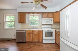 327 Thistle Ln, Perkasie, PA 18944 - Photo 16