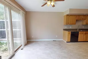 4976 Windy Meadow Ct, Pipersville, PA 18947 - Photo 6