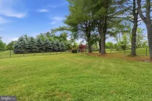 102 Whisper Wood Ct, Newtown, PA 18940 - Photo 56