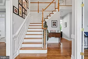 102 Whisper Wood Ct, Newtown, PA 18940 - Photo 4