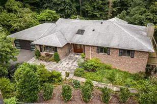 24 Springtree Ln, Yardley, PA 19067 - Photo 2