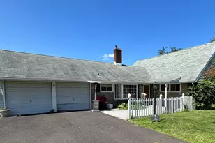 43 Falcon Rd, Levittown, PA 19056 - Photo 1
