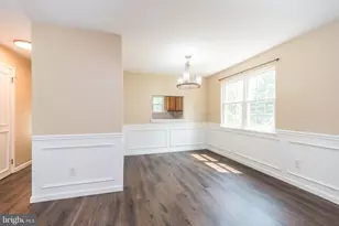40 Pearl Dr, Doylestown, PA 18901 - Photo 2