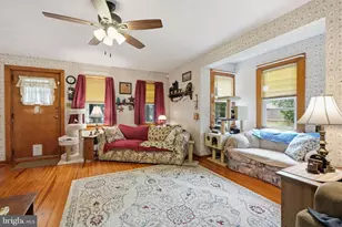 819 Pennsylvania Ave, Croydon, PA 19021 - Photo 2