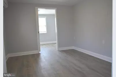 118 E Maple Avenue #2R, Langhorne, PA 19047 - Photo 4