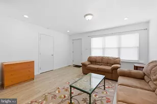 233 Centre St, Penndel, PA 19047 - Photo 8