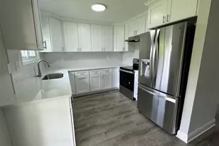 40 Tinsel Rd, Levittown, PA 19056 - Photo 2