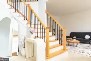 2059 Dawn Ln, Newtown, PA 18940 - Photo 2