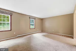 42 Springs Dr, Doylestown, PA 18901 - Photo 8