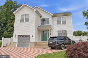 2347 Maple Ave, Croydon, PA 19021 - Photo 2