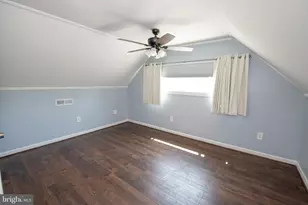 31 Roundwood Ln, Levittown, PA 19055 - Photo 34