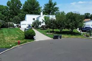 222 Vermeer Dr, Feasterville-Trevose, PA 19053 - Photo 2