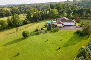 2202 High Meadow Rd, Coopersburg, PA 18036 - Photo 8