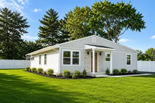177 Pinewood Dr, Levittown, PA 19054 - Photo 2