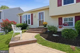 129 Independence Dr, Morrisville, PA 19067 - Photo 4