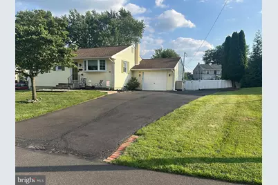 31 Mapleview Drive, Feasterville-Trevose, PA 19053 - Photo 1