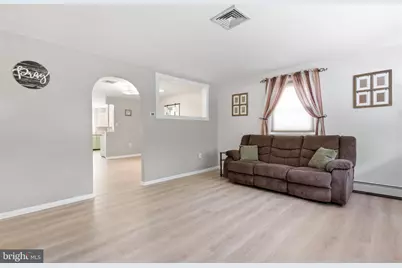 31 Mapleview Drive, Feasterville-Trevose, PA 19053 - Photo 4