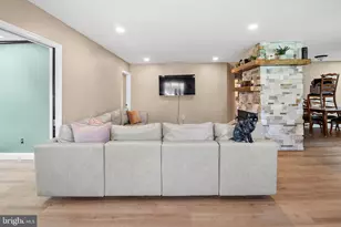 56 Gridiron Rd, Levittown, PA 19057 - Photo 8