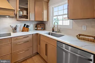 56 Gridiron Rd, Levittown, PA 19057 - Photo 14