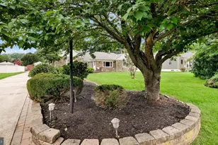 6609 N Radcliffe St, Bristol, PA 19007 - Photo 2