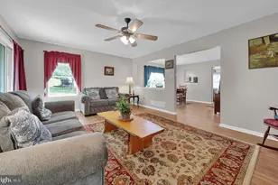 4582 Louise St Claire Dr, Doylestown, PA 18902 - Photo 16