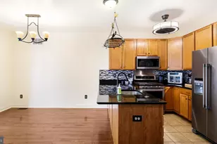 320 Oxford Ln, Chalfont, PA 18914 - Photo 10