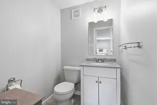 686 Cheryl Dr, Warminster, PA 18974 - Photo 28