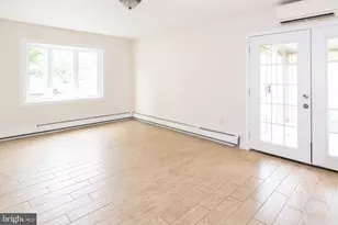 5 Sweetbriar Ln, Levittown, PA 19055 - Photo 10