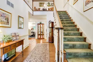 10 Aurora Ct, Doylestown, PA 18901 - Photo 2