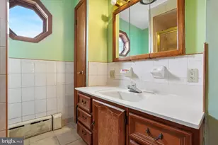 1049 Richardson Ave, Bensalem, PA 19020 - Photo 28