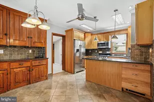1049 Richardson Ave, Bensalem, PA 19020 - Photo 8