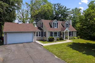 1329 W County Line Rd, Hatboro, PA 19040 - Photo 2