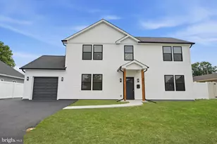 23 Teaberry Ln, Levittown, PA 19054 - Photo 2