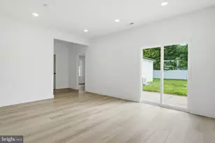 23 Teaberry Ln, Levittown, PA 19054 - Photo 20
