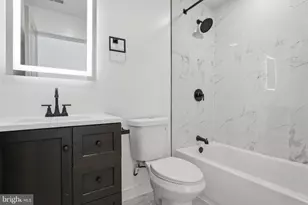 23 Teaberry Ln, Levittown, PA 19054 - Photo 6