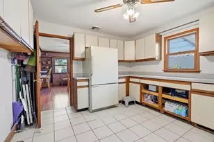 31 Narcissus Ln, Levittown, PA 19054 - Photo 18