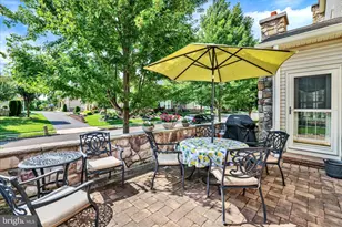 216 Willow Dr, Newtown, PA 18940 - Photo 4