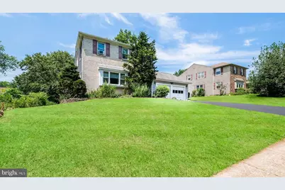 1076 Connemara Circle, Warrington, PA 18976 - Photo 2