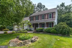 100 Live Oak Dr, Quakertown, PA 18951 - Photo 2