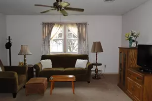 141 S 9th St, Quakertown, PA 18951 - Photo 2