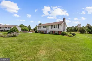 109 Roberts Ave, Quakertown, PA 18951 - Photo 2