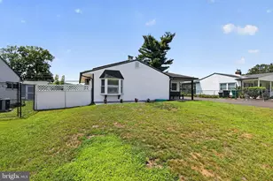 121 Gable Hill Rd, Levittown, PA 19057 - Photo 30