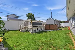 32 Orchard Ln, Levittown, PA 19055 - Photo 30