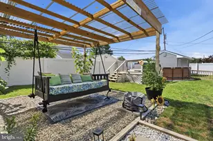 32 Orchard Ln, Levittown, PA 19055 - Photo 28